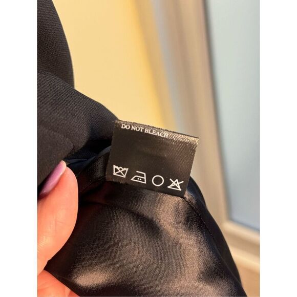 Maximilian NWT Streamline Sleeveless Midi Dress in Black Size 10 - Picture 8 of 11